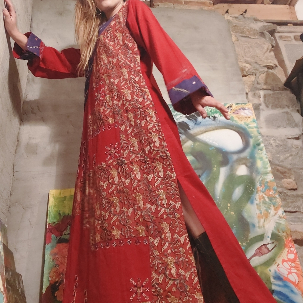 Vintage 1970's Indian caftan w/ gilded beading & embroidery - Picture 5 of 15